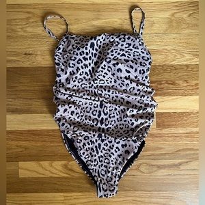 PinkBlush cheetah one-piece maternity bathing suit size Medium